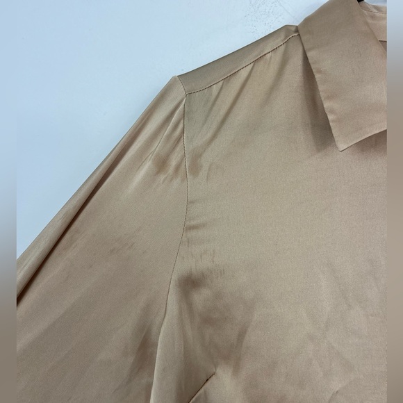 Guess Satin Button Down Blouse Sz M - Picture 4 of 7